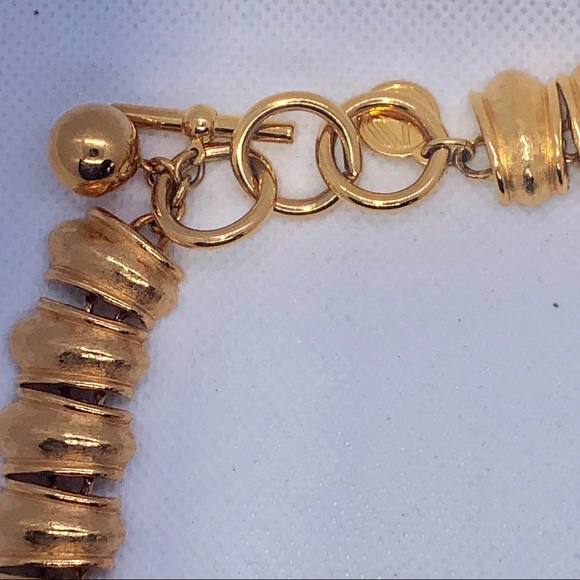 Vintage Signed Anne Klein Circa 1980s Gold chunk Necklace - Picture 4 of 6